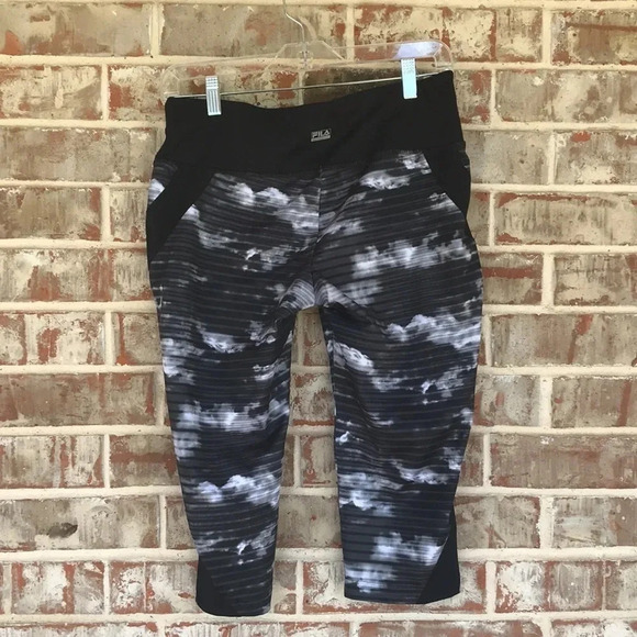 Fila Black Gray Cloud Crop Yoga Athletic Leggings - Picture 6 of 7